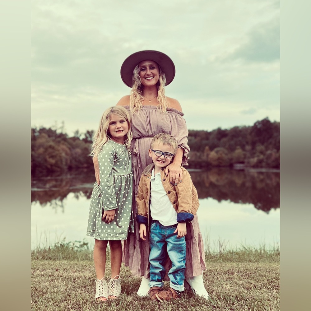 The Widow’s Market 👩‍👧‍👦